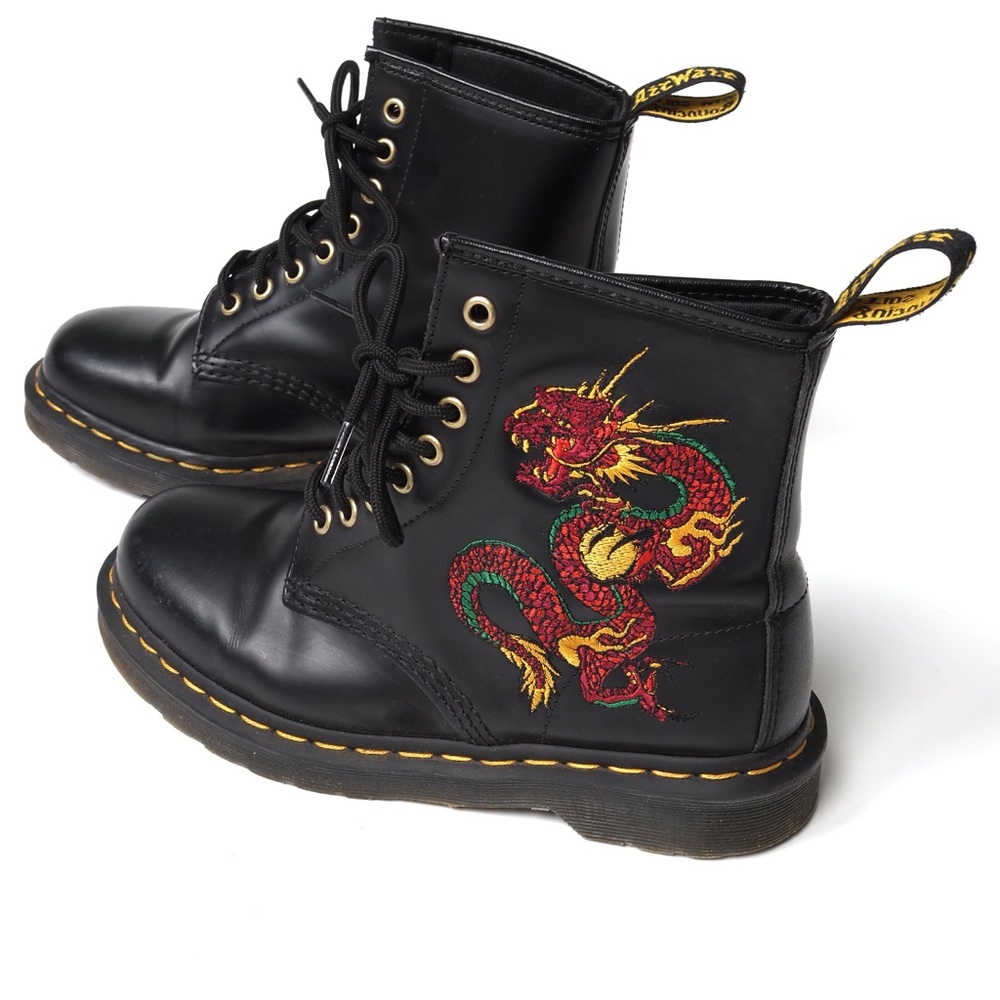 Dr Martens 1460 Dragon embroidered lace-up boots.
Size 7
